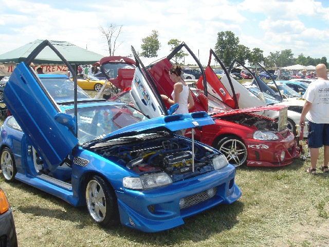 Show cars.