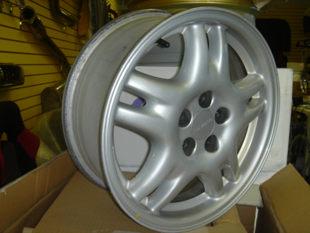 RI21001 - JDM OE Impreza rims in silver 16