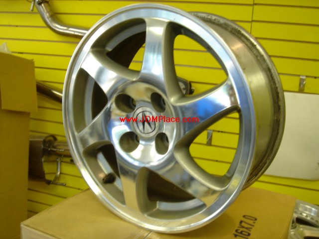 RI23008 - JDM Honda Integra DC2 15x6 4x100 bolt pattern (GSR Blades) in high polished aluminum.