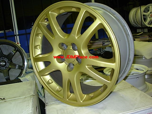 RI260018 - JDM STI Version 7 gold 17