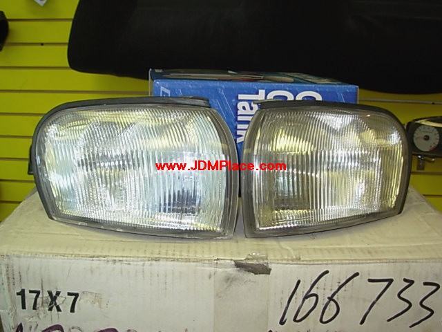 LI27001 - Genuine JDM Subaru GC8 Impreza clear corner lens / lights.