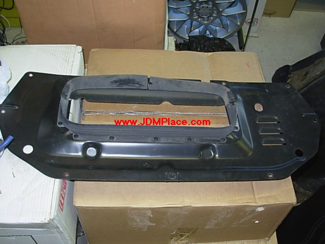 AC27001 - JDM STI Version 4-6 GC8 Impreza intercooler air spliter. Fits all 93-01 Impreza with RS or JDM STI hoods.