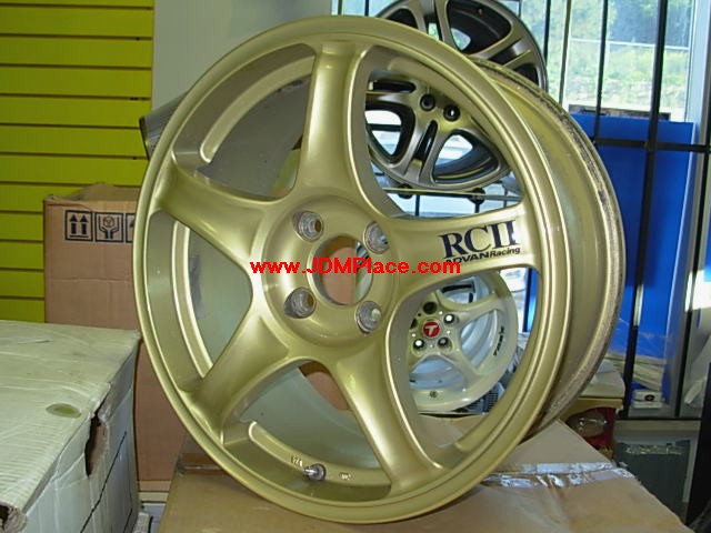 RI27001 - Rare Advan RC2 in 16x7 4x100 +45 offset wheels in gold colour, very lightweight.