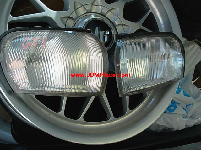 LI28002 - JDM GC8 Impreza clear corner lights, fits all 93-01 Impreza models. Genuine Subaru part.