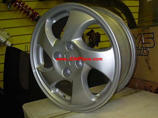 RI28006 - Rare JDM Civiv EK4 SIR 15x6.5 4x100 wheels in silver, lightweight fits all 4x100 Honda cars.