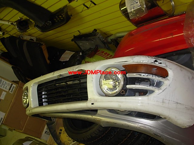 BD29008 - JDM STI GC8 Impreza Version 4 front bumper complete signals and fogs. Fits all 93-01 Imprezas sedan/coupe/wagon.