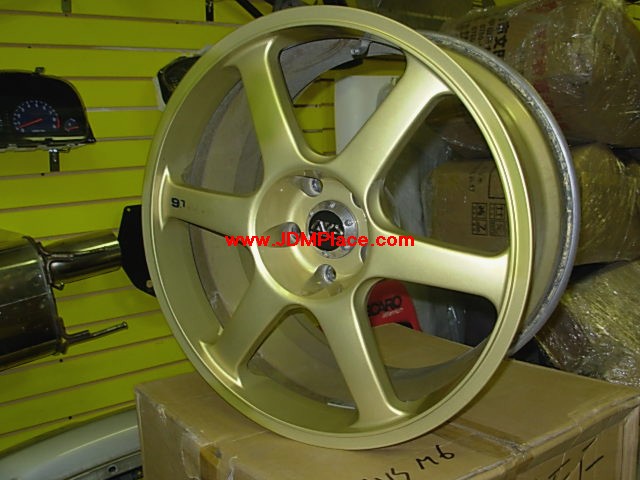 RI29006 - Rare JDM Advan AVS Model 6 hollow spokes wheels in gold, 18x9 +40 offset 5x114.3 bolt pattern.
