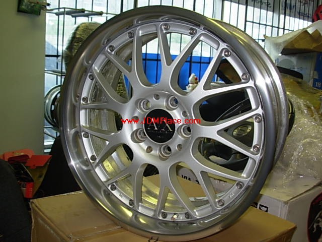 RI3002 - JDM Rays Arthur Exchange A/X ME 5x114.3 18x8 +43 2 pcs wheels in silver with polish lip.