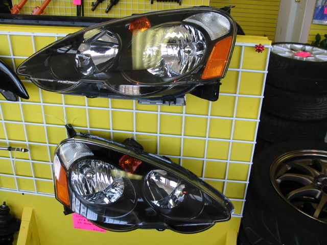 LI7001 - JDM DC5 Integra Type R (RSX) Black Housing HID Headlights. RESERVED