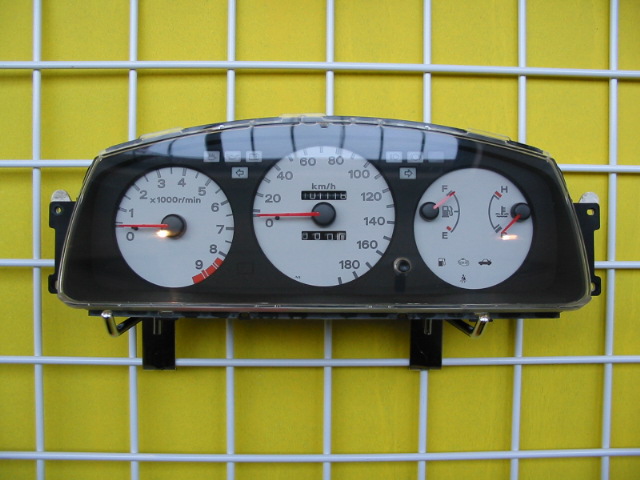 GU10005 - JDM EG6 92-95 Civic SIR white face gauge cluster.