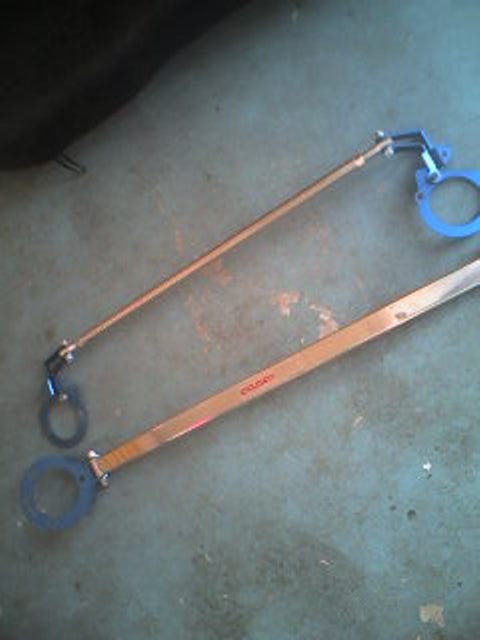 BR10003 - Cusco aluminum front and rear strut bar set for 95-98 240SX S14. Can be bought seprately. Only rear available.