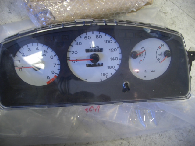 GU170001 - JDM 92-95 EG Civic SIR white face gauge cluster.