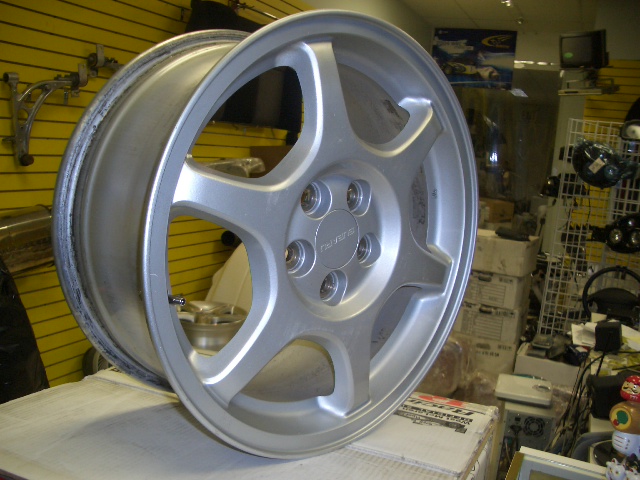 RI180006 - JDM GC Impreza 6 spokes sliver (same as 00RS Impreza) 16