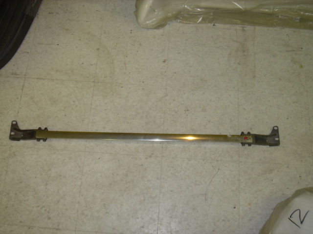 BR120001 - JDM DC2 Integra type R front strut bar, only 1 available.
