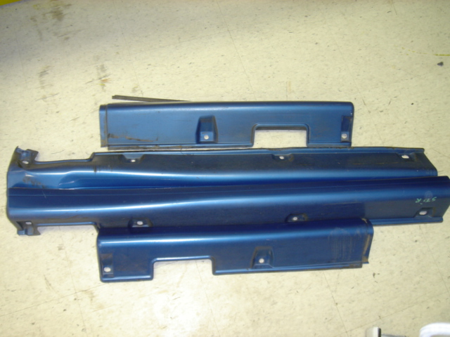 BD160001 - JDM Impreza STI Version 4 side skirts complete, 4pcs set.