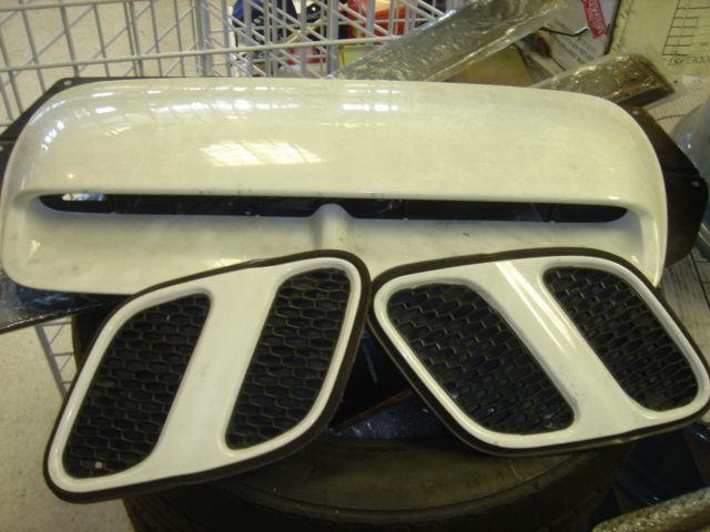 BD160003 - JDM Impreza STI Version 6 hood scoop and vents set.