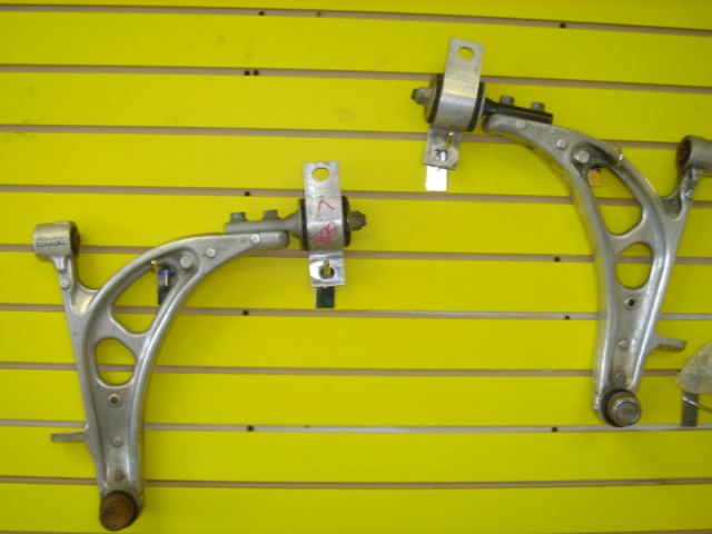 SU160001b - JDM aluminum front control arms for 93-01 GC Imprezas, very light weight.