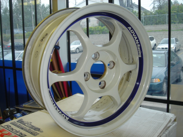 RI190004 - Rare JDM Advan RG white 15