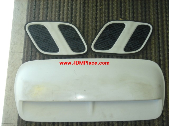 BD25002 - JDM STI Version 6 GC8 hood scoop and vents set, 3 pieces. Fits 98-01 with RS hood.