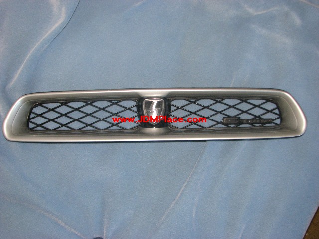 BD25004 - Rare JDM B4 Legacy E Tune edition front grille for 00-04 Legacy sedan or wagon.