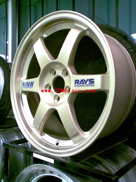 RI25008 - Volk Racing TE37 forged light weight, only 15.75lbs each. 17x7.5 5x100 +48 offset in bright gold colour.